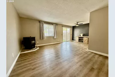 460 2nd Ave, Coos Bay, OR 97420 - Photo 16