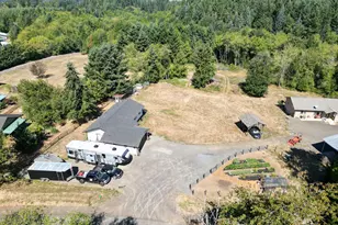 275 Studebaker Spur 2, Castle Rock, WA 98611 - Photo 16