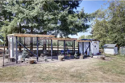275 Studebaker Spur 2, Castle Rock, WA 98611 - Photo 10