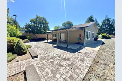 91525 Spaw Ln, Coos Bay, OR 97420 - Photo 2