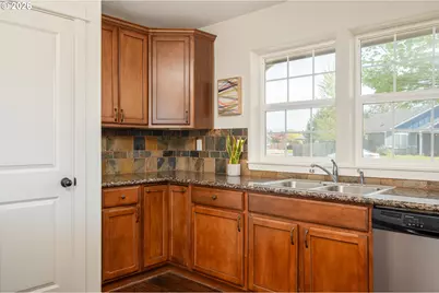 718 Trinity Ct, Molalla, OR 97038 - Photo 22