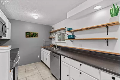 292 NE Conifer Blvd, Corvallis, OR 97330 - Photo 10