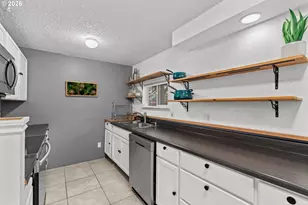 292 NE Conifer Blvd, Corvallis, OR 97330 - Photo 10