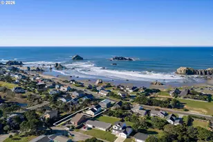 1240 Newport Ave SW, Bandon, OR 97411 - Photo 4