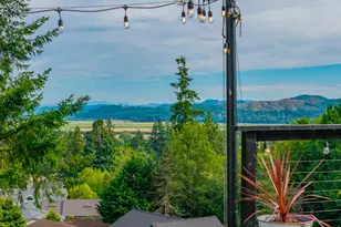 1476 W 14th Pl, Coquille, OR 97423 - Photo 6