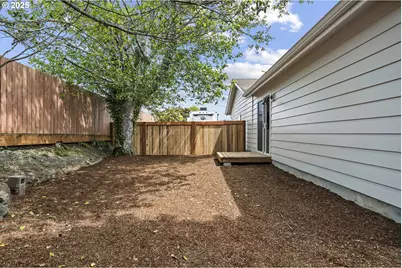 1061 NE Avery St, Newport, OR 97365 - Photo 48