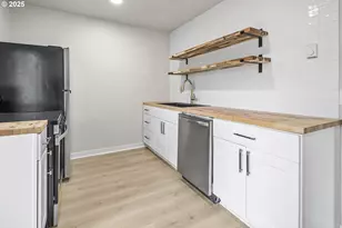 1061 NE Avery St, Newport, OR 97365 - Photo 46