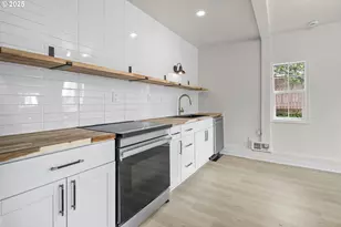 1061 NE Avery St, Newport, OR 97365 - Photo 30