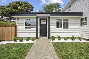 1061 NE Avery St, Newport, OR 97365 - Photo 34