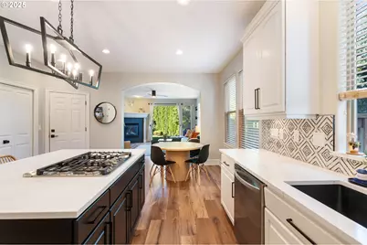 17453 SW 135th Pl, King City, OR 97224 - Photo 8