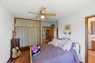 93748 Bay Park Ln, Coos Bay, OR 97420 - Photo 12