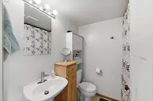 93748 Bay Park Ln, Coos Bay, OR 97420 - Photo 22