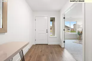 913 E Maple Brook Ave, Hermiston, OR 97838 - Photo 2