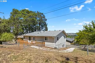 2322 W Military Ave, Roseburg, OR 97471 - Photo 4