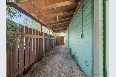 16922 SE Taylor St, Portland, OR 97233 - Photo 42