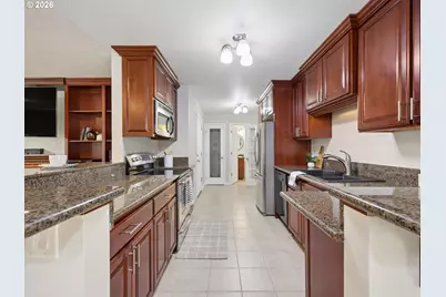 16922 SE Taylor St, Portland, OR 97233 - Photo 18