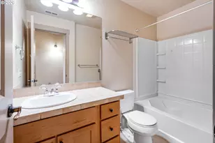 1922 NE 49th Way, Hillsboro, OR 97124 - Photo 32