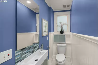 2559 NW Marshall St, Portland, OR 97210 - Photo 18