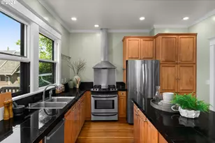 2559 NW Marshall St, Portland, OR 97210 - Photo 12