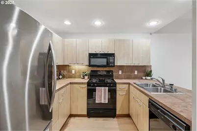 300 W 8th St #206, Vancouver, WA 98660 - Photo 6