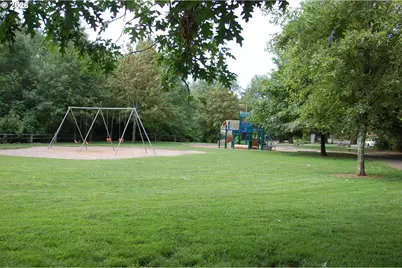 1729 SE Clatsop St, Portland, OR 97202 - Photo 16