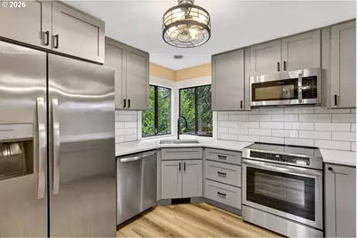 8250 SW Colony Creek Ct, Portland, OR 97224 - Photo 12