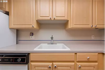 6605 W Burnside St #131, Portland, OR 97210 - Photo 10