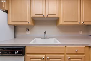 6605 W Burnside St, Portland, OR 97210 - Photo 10