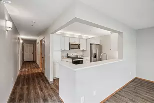 125 N Hayden Bay Dr, Portland, OR 97217 - Photo 10