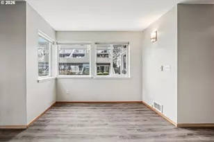 125 N Hayden Bay Dr, Portland, OR 97217 - Photo 8