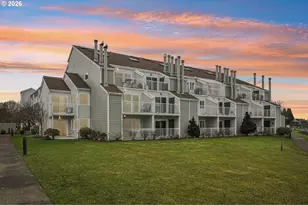 125 N Hayden Bay Dr, Portland, OR 97217 - Photo 1