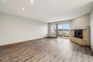 125 N Hayden Bay Dr, Portland, OR 97217 - Photo 6