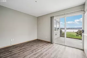 125 N Hayden Bay Dr, Portland, OR 97217 - Photo 18