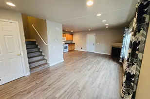 894 NE Linden Ave, Gresham, OR 97030 - Photo 8