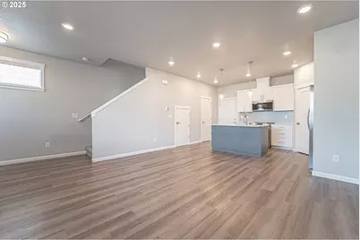 16318 NE 20th St, Vancouver, WA 98684 - Photo 8