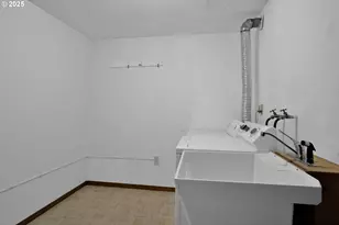 9790 NE Benton St, Newport, OR 97365 - Photo 32