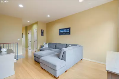 3412 SW Moss St, Portland, OR 97219 - Photo 12