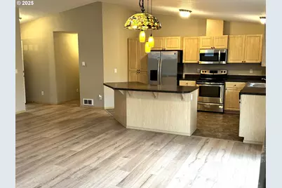 2600 NE 33rd St, Lincoln City, OR 97367 - Photo 8