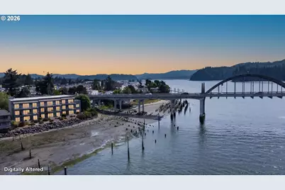 1220 Bay St #302, Florence, OR 97439 - Photo 2