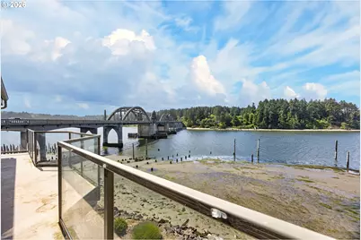 1220 Bay St #302, Florence, OR 97439 - Photo 16