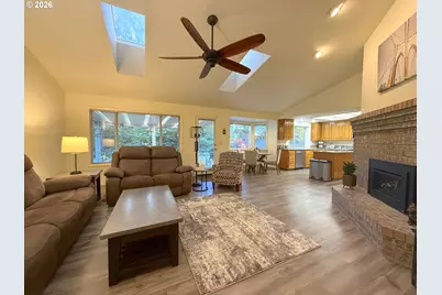1487 Kyiv St, Springfield, OR 97477 - Photo 10