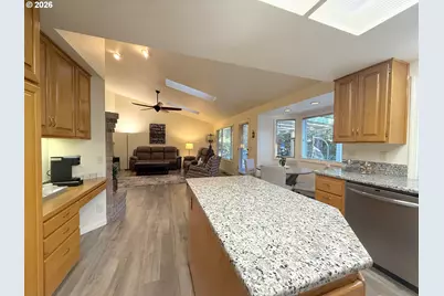 1487 Kyiv St, Springfield, OR 97477 - Photo 18