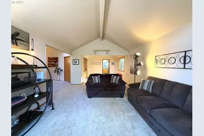1487 Kyiv St, Springfield, OR 97477 - Photo 6