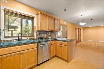16325 NE Hoyt St, Portland, OR 97230 - Photo 18