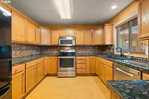 16325 NE Hoyt St, Portland, OR 97230 - Photo 16