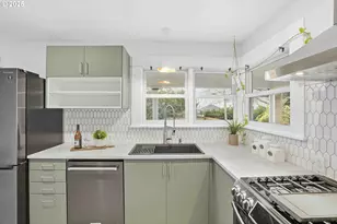 832 N Emerson St, Portland, OR 97217 - Photo 14