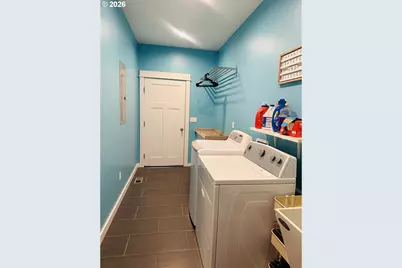 3600 Chevron Dr, Hood River, OR 97031 - Photo 8