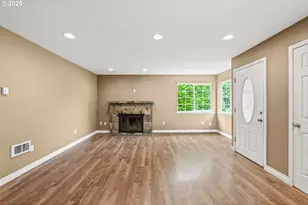 2132 Washington Way, Longview, WA 98632 - Photo 2