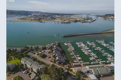 1000 SE Bay Blvd #C-103, Newport, OR 97365 - Photo 2