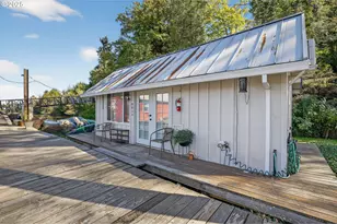 901 S McLoughlin Blvd, Oregon City, OR 97045 - Photo 2